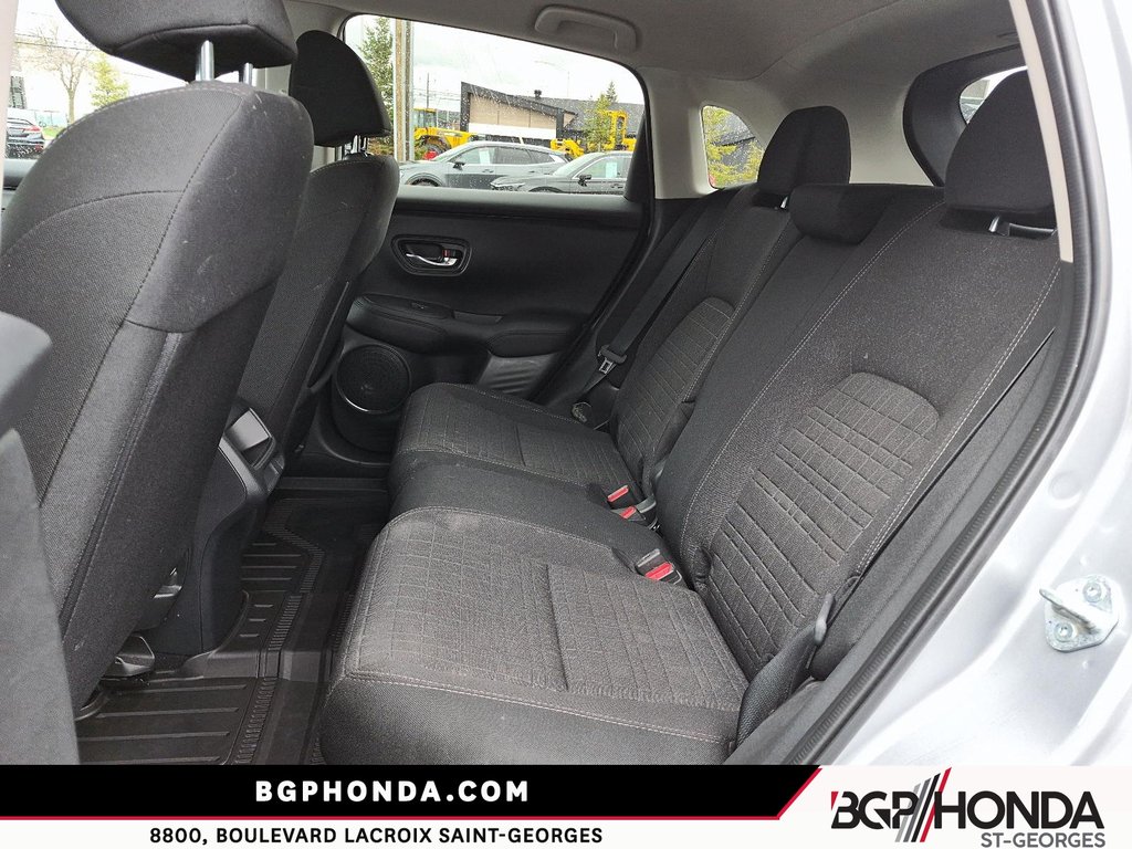 2025 Honda HR-V LX AWD in Saint-Georges, Quebec - 8 - w1024h768px