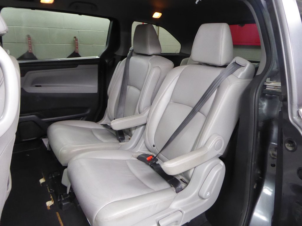 2019 Honda Odyssey EX-L NAVY in Saint-Georges, Quebec - 7 - w1024h768px