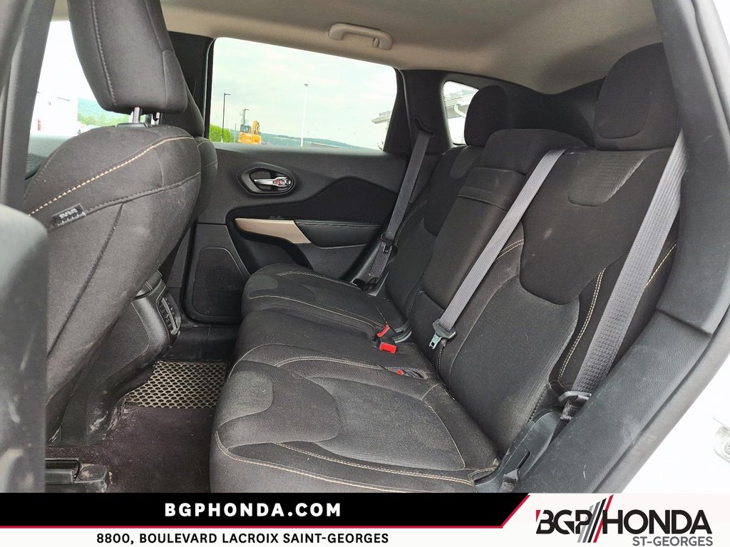 Jeep Cherokee NORTH 2018 à Saint-Georges, Québec - 7 - w1024h768px