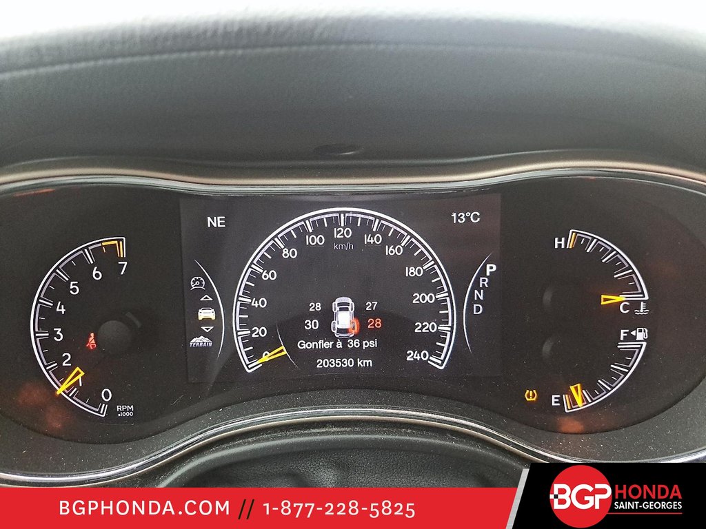 2017 Jeep Grand Cherokee OVERLAND in Saint-Georges, Quebec - 13 - w1024h768px