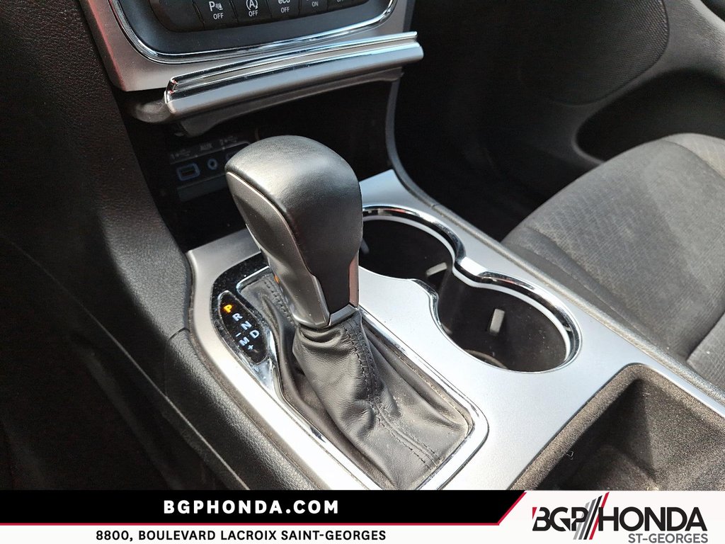 2018 Jeep Grand Cherokee LAREDO in Saint-Georges, Quebec - 15 - w1024h768px