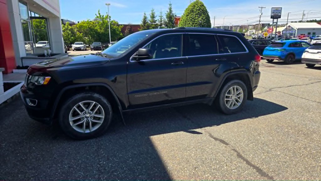 2018 Jeep Grand Cherokee LAREDO in Saint-Georges, Quebec - 10 - w1024h768px