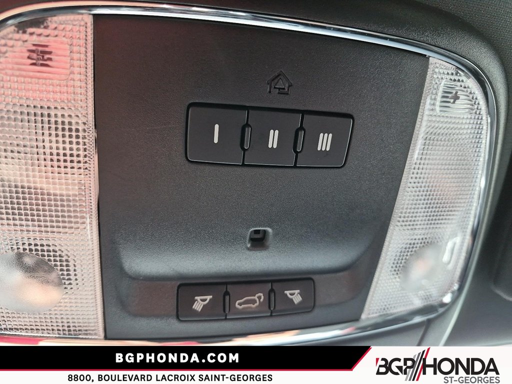 2018 Jeep Grand Cherokee LAREDO in Saint-Georges, Quebec - 19 - w1024h768px