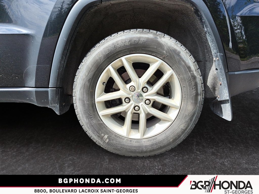 2018 Jeep Grand Cherokee LAREDO in Saint-Georges, Quebec - 7 - w1024h768px