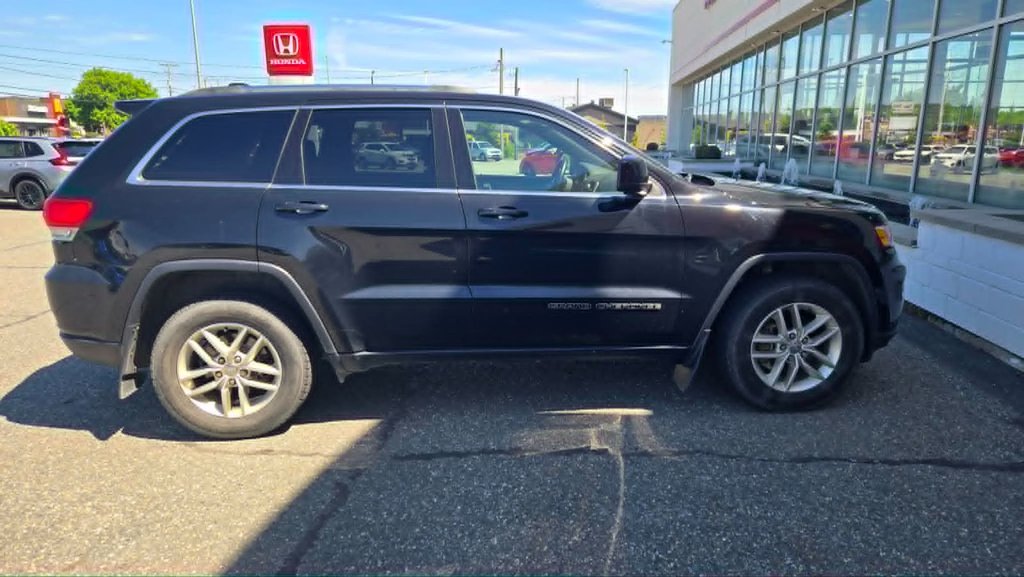 2018 Jeep Grand Cherokee LAREDO in Saint-Georges, Quebec - 1 - w1024h768px