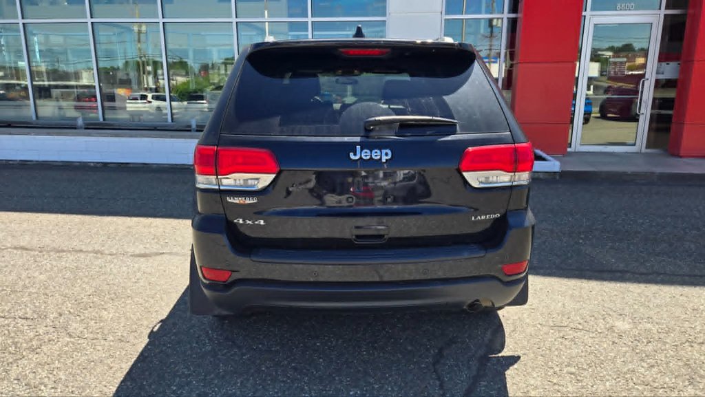 2018 Jeep Grand Cherokee LAREDO in Saint-Georges, Quebec - 8 - w1024h768px