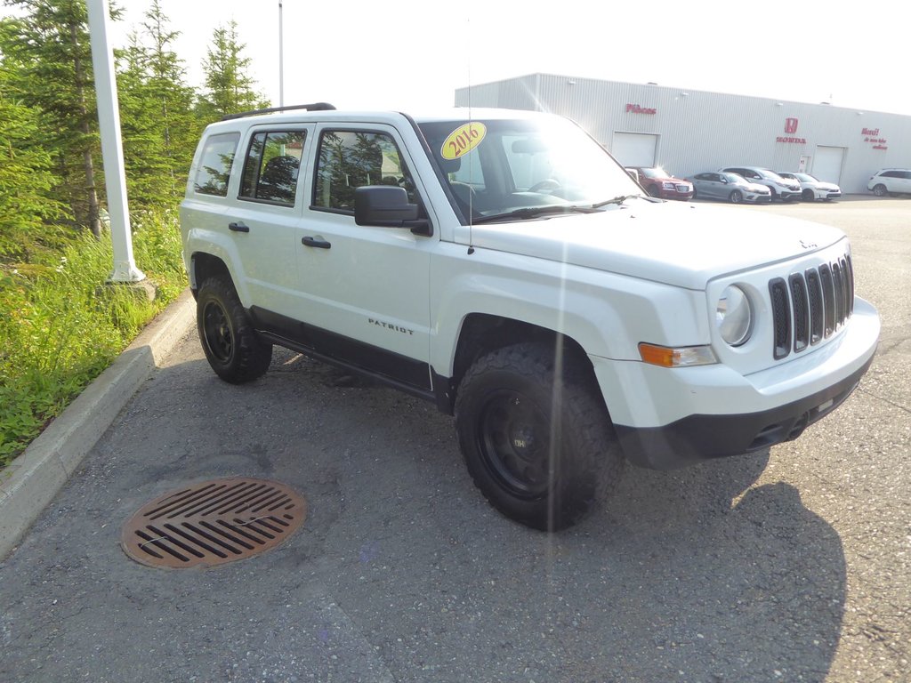 2016 Jeep Patriot SPORT 4X4 in Saint-Georges, Quebec - 3 - w1024h768px