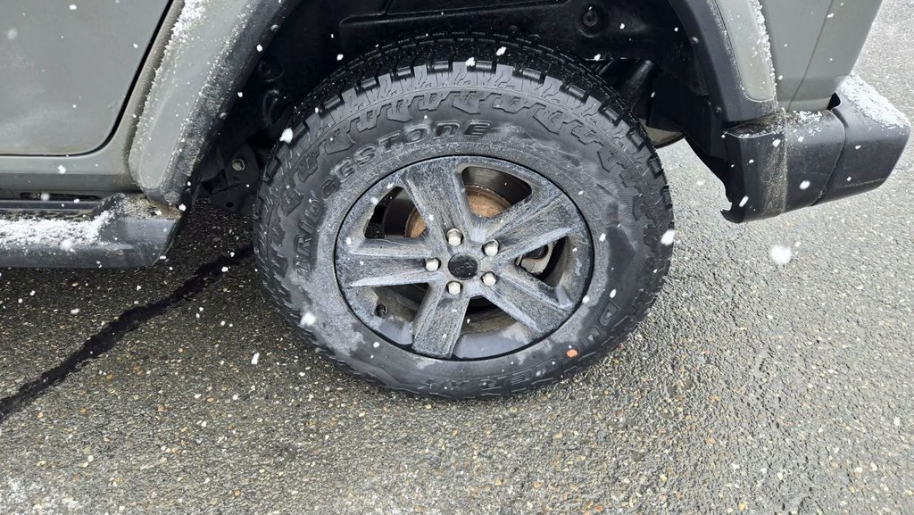 2022 Jeep Wrangler Unlimited Sahara Altitude in Saint-Georges, Quebec - 11 - w1024h768px