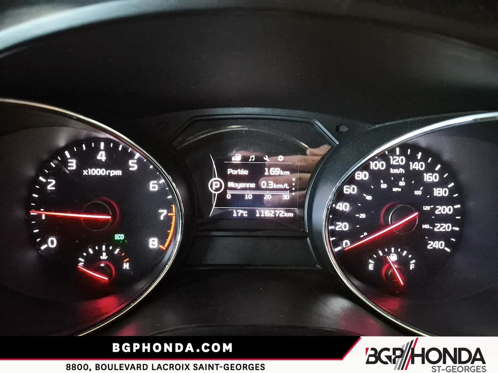 2016 Kia Sedona LX in Saint-Georges, Quebec - 15 - w1024h768px