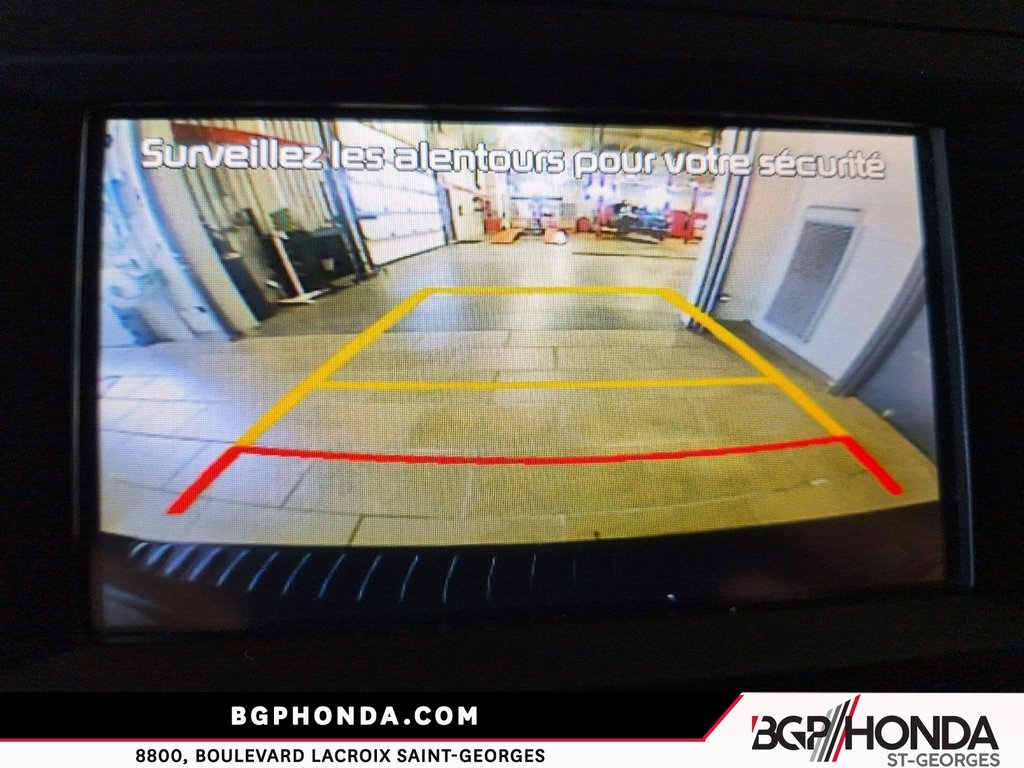 2016 Kia Sedona LX in Saint-Georges, Quebec - 18 - w1024h768px