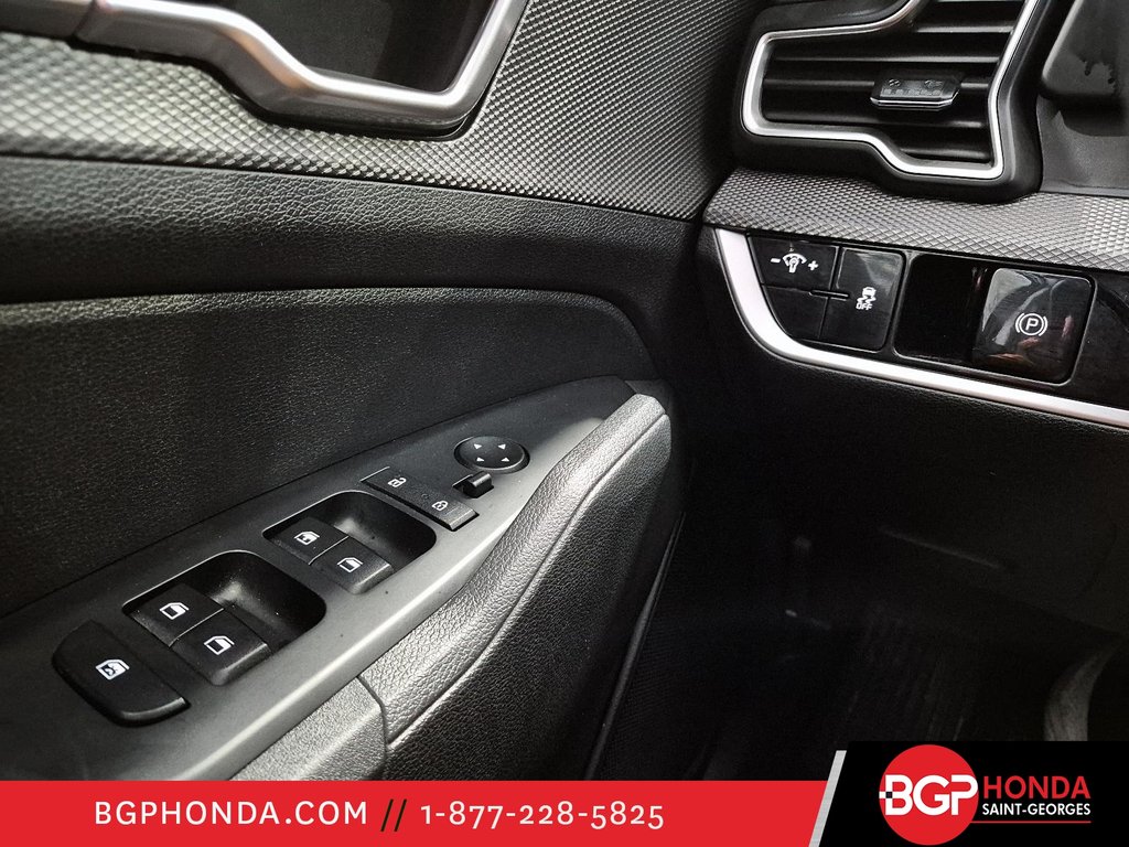 Kia Sportage LX AWD 2024 à Saint-Georges, Québec - 12 - w1024h768px