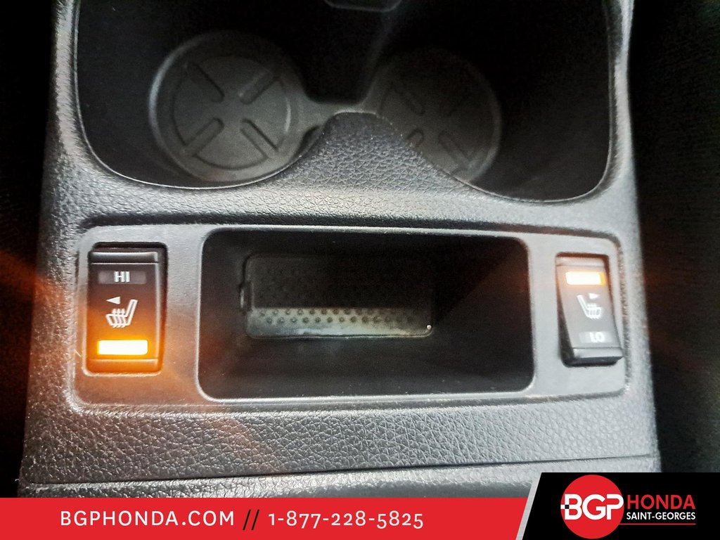 2017 Nissan Qashqai S AWD in Saint-Georges, Quebec - 16 - w1024h768px