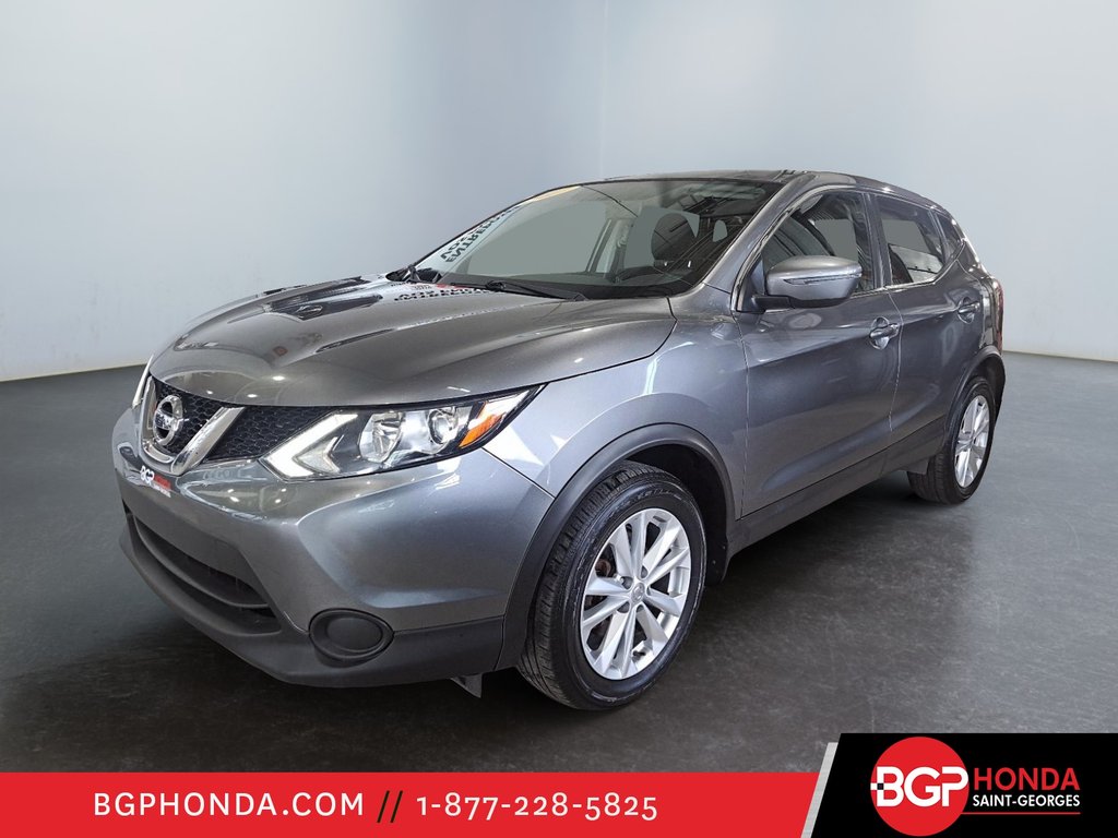 2017 Nissan Qashqai S AWD in Saint-Georges, Quebec - 1 - w1024h768px