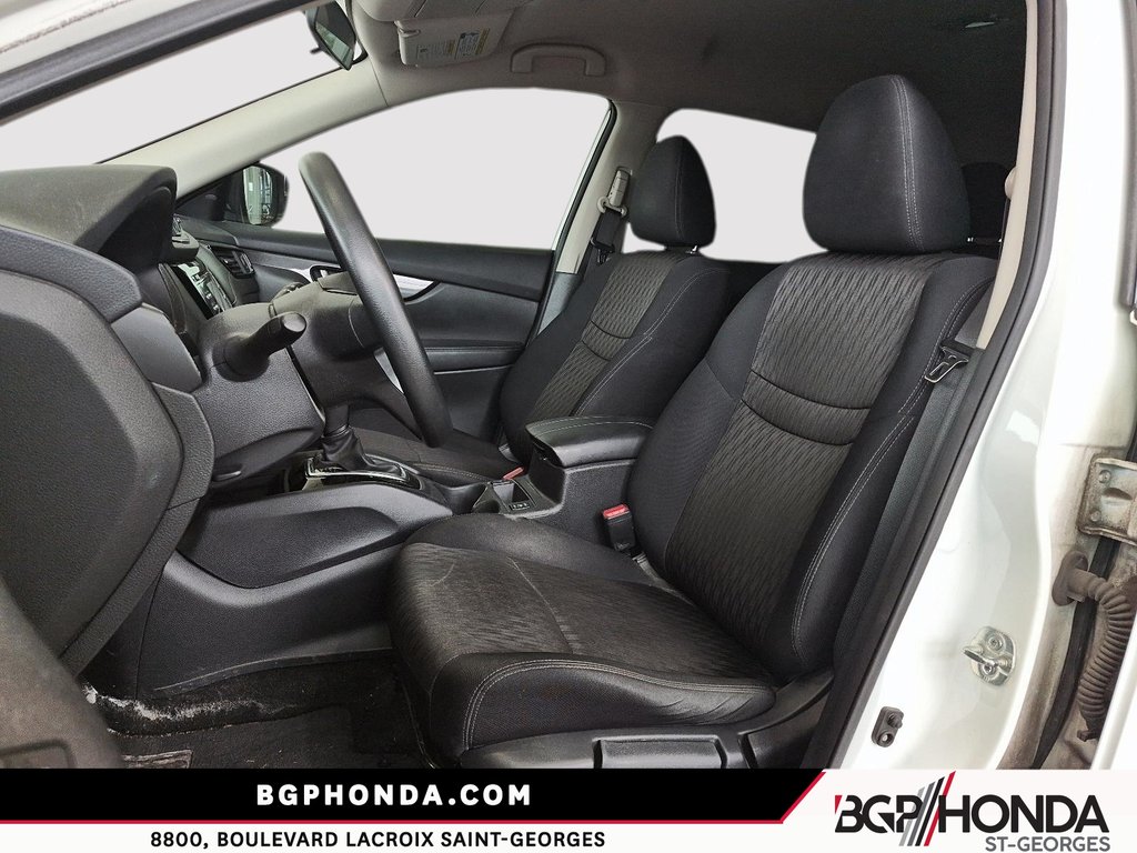 2017 Nissan Rogue S TA in Saint-Georges, Quebec - 8 - w1024h768px