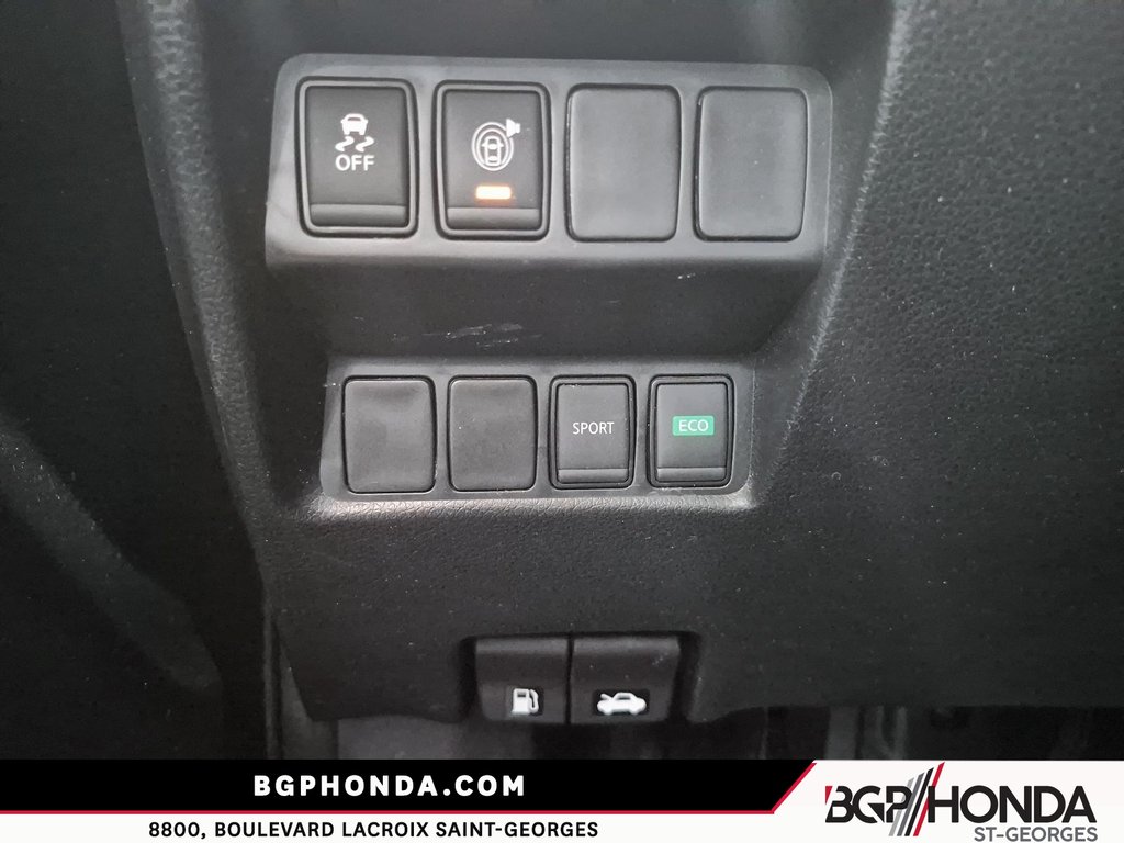 2017 Nissan Rogue S TA in Saint-Georges, Quebec - 10 - w1024h768px