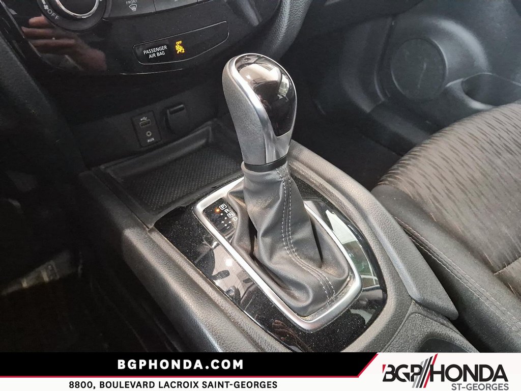 2017 Nissan Rogue S TA in Saint-Georges, Quebec - 14 - w1024h768px