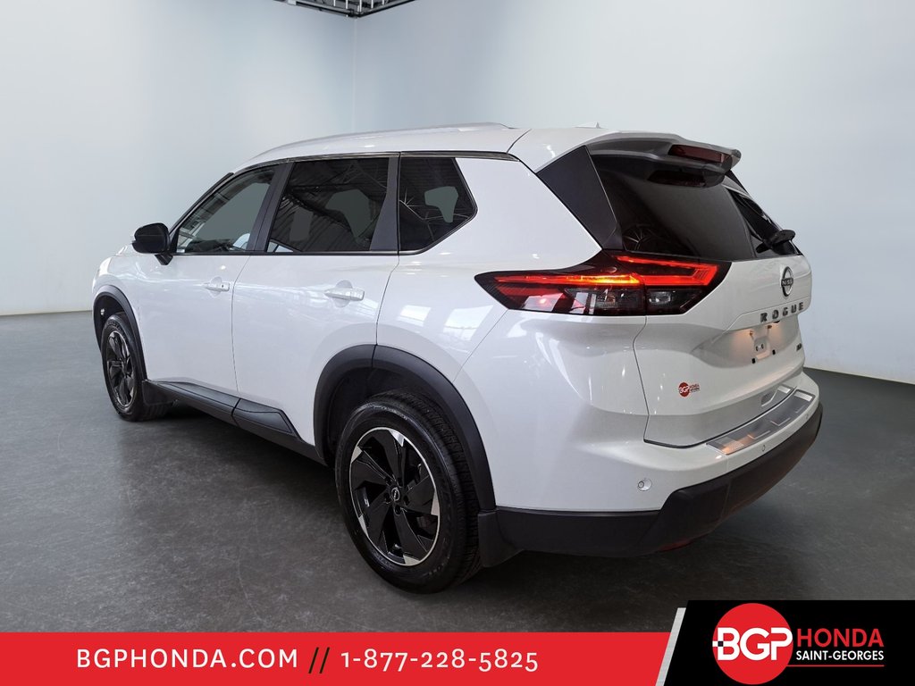 2025 Nissan Rogue SL AWD in Saint-Georges, Quebec - 4 - w1024h768px