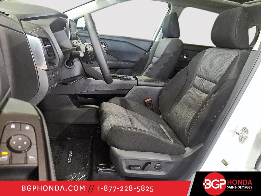 2025 Nissan Rogue SL AWD in Saint-Georges, Quebec - 9 - w1024h768px