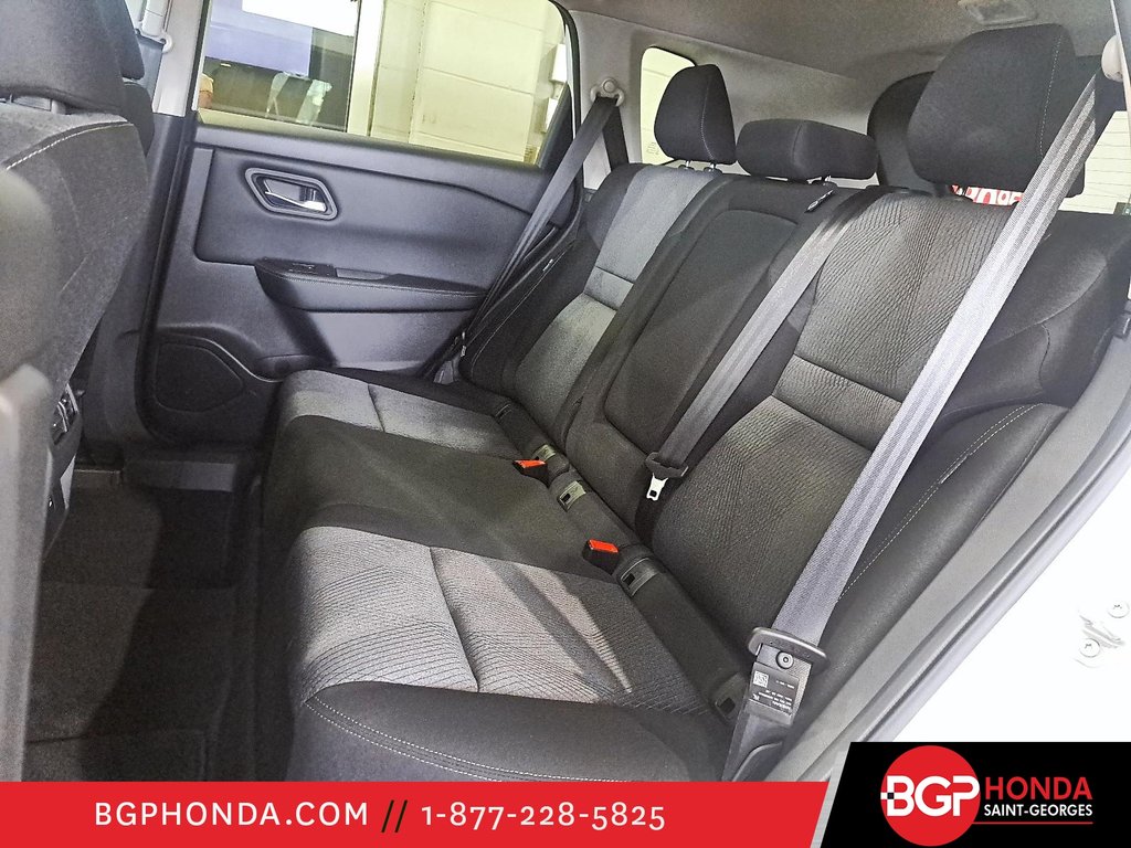 2025 Nissan Rogue SL AWD in Saint-Georges, Quebec - 8 - w1024h768px