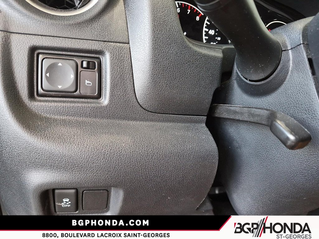 2017 Nissan Versa Note SV in Saint-Georges, Quebec - 11 - w1024h768px