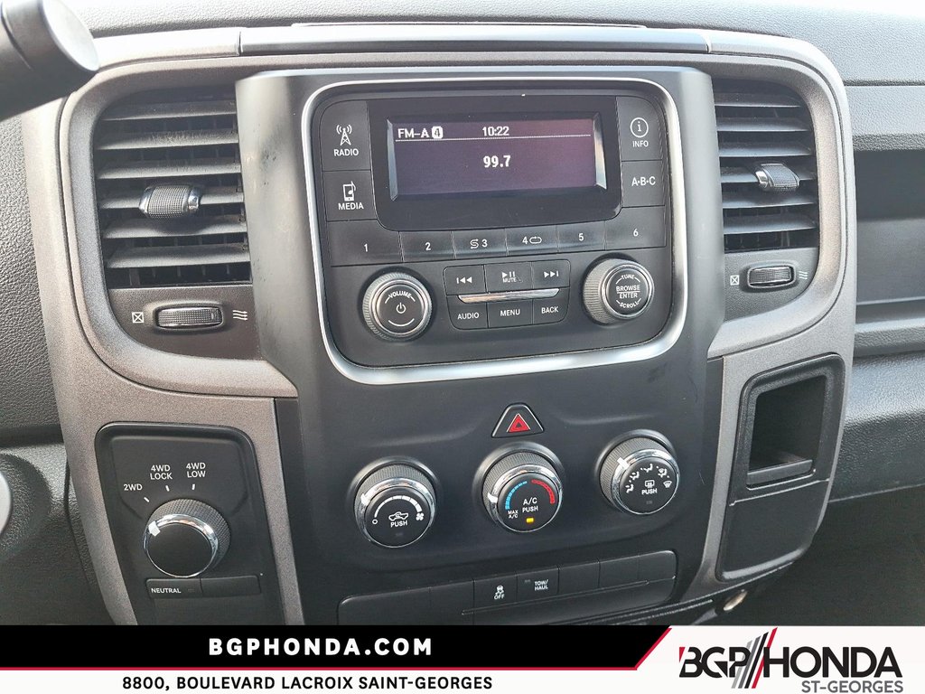 2016 Ram 1500 ST 4x4 in Saint-Georges, Quebec - 17 - w1024h768px