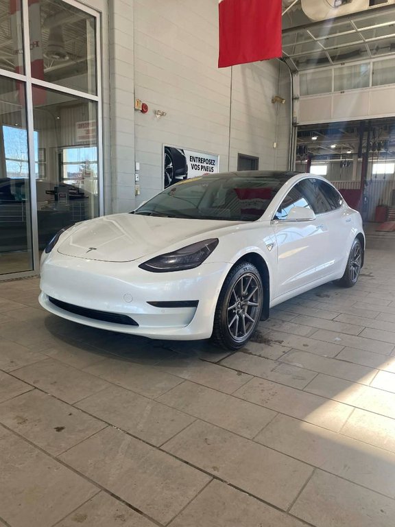 Tesla Model 3 Standard Range Plus 2020 à Saint-Georges, Québec - 2 - w1024h768px