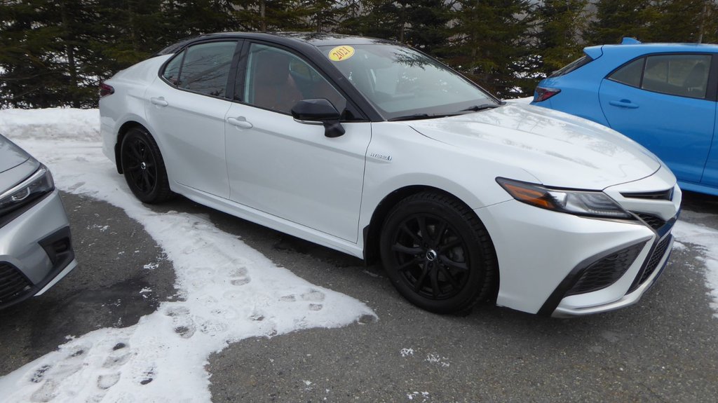 2021 Toyota Camry Hybrid XSE in Saint-Georges, Quebec - 1 - w1024h768px