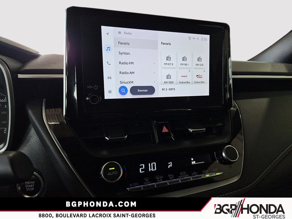 2024 Toyota Corolla Hatchback SE in Saint-Georges, Quebec - 17 - w1024h768px