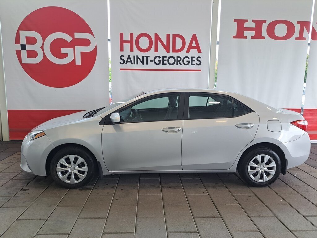 2014  Corolla in Saint-Georges, Quebec - 1 - w1024h768px