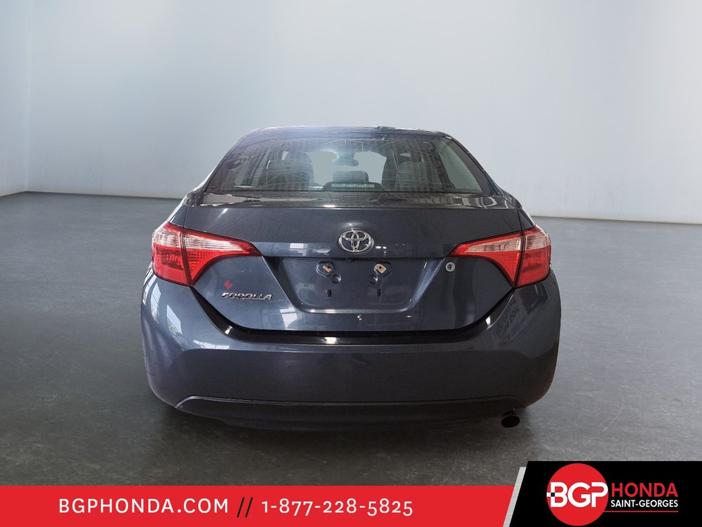 2018 Toyota Corolla LE in Saint-Georges, Quebec - 3 - w1024h768px