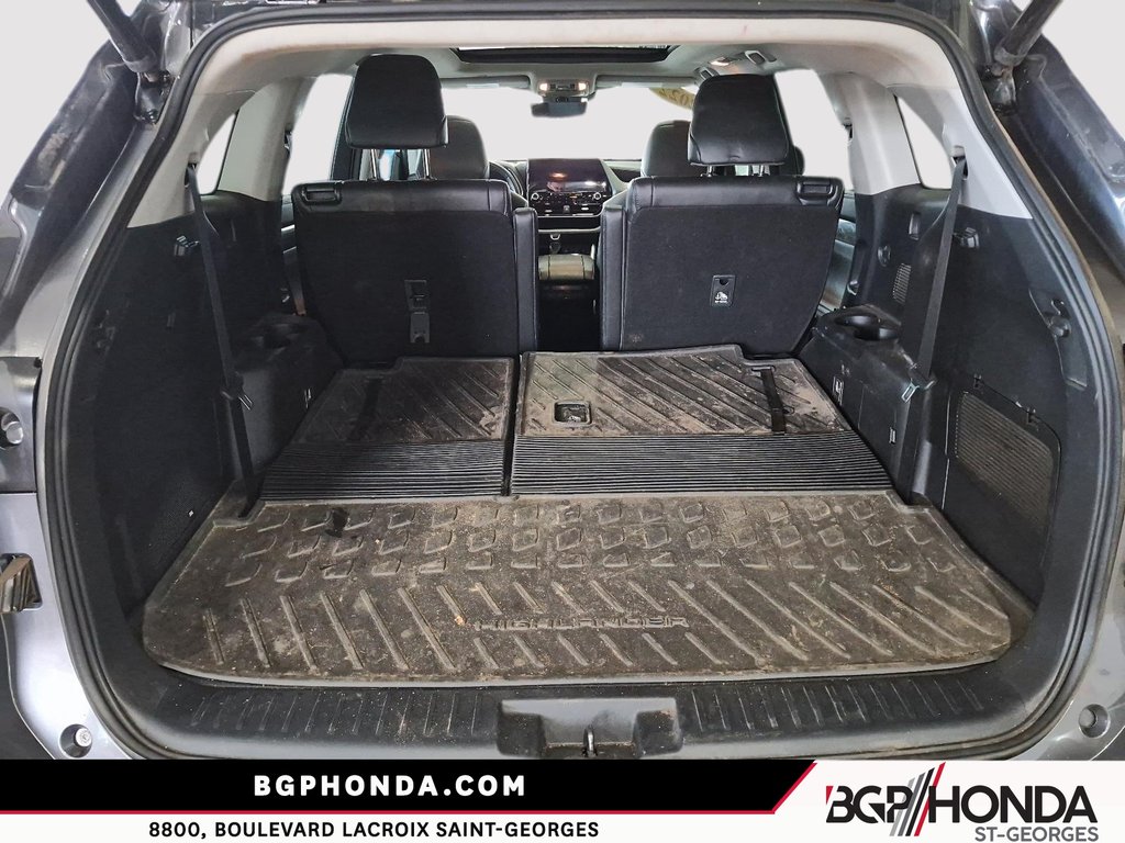 Toyota Highlander Limited 2022 à Saint-Georges, Québec - 6 - w1024h768px