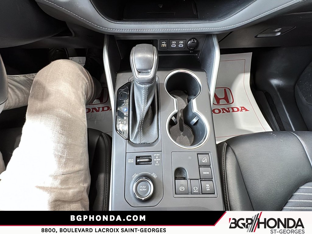 2023 Toyota Highlander XSE in Saint-Georges, Quebec - 15 - w1024h768px