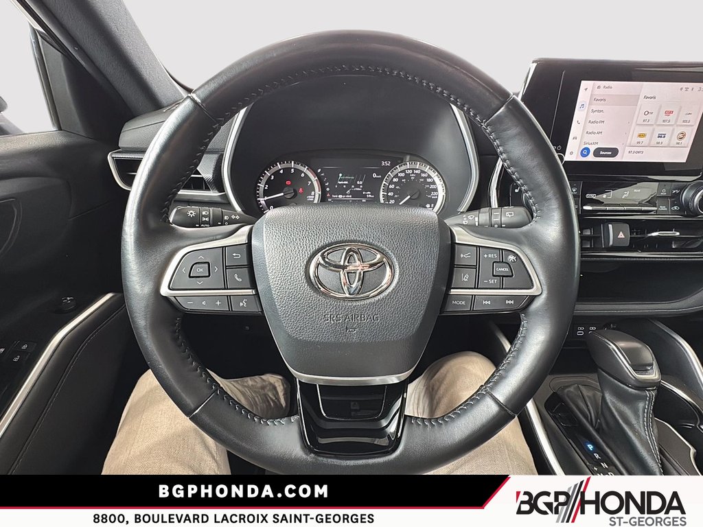 2023 Toyota Highlander XSE in Saint-Georges, Quebec - 12 - w1024h768px
