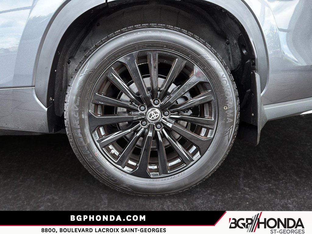 2023 Toyota Highlander XSE in Saint-Georges, Quebec - 7 - w1024h768px