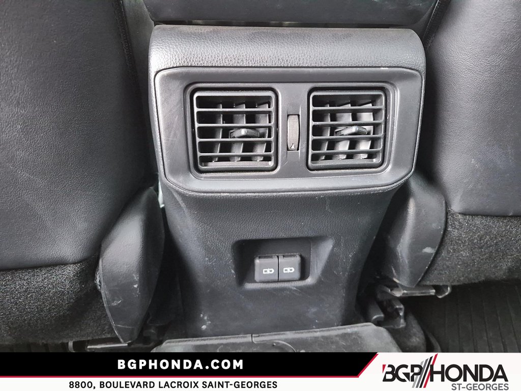 2023 Toyota RAV4 Prime XSE HYBRID in Saint-Georges, Quebec - 10 - w1024h768px