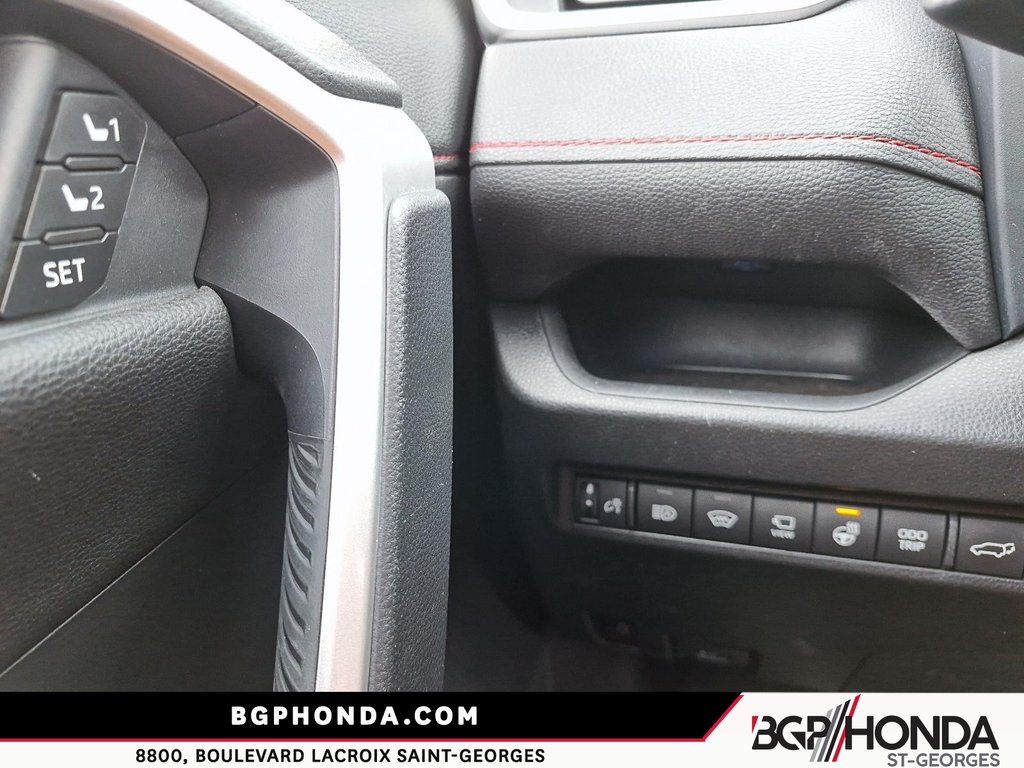 2023 Toyota RAV4 Prime XSE HYBRID in Saint-Georges, Quebec - 13 - w1024h768px