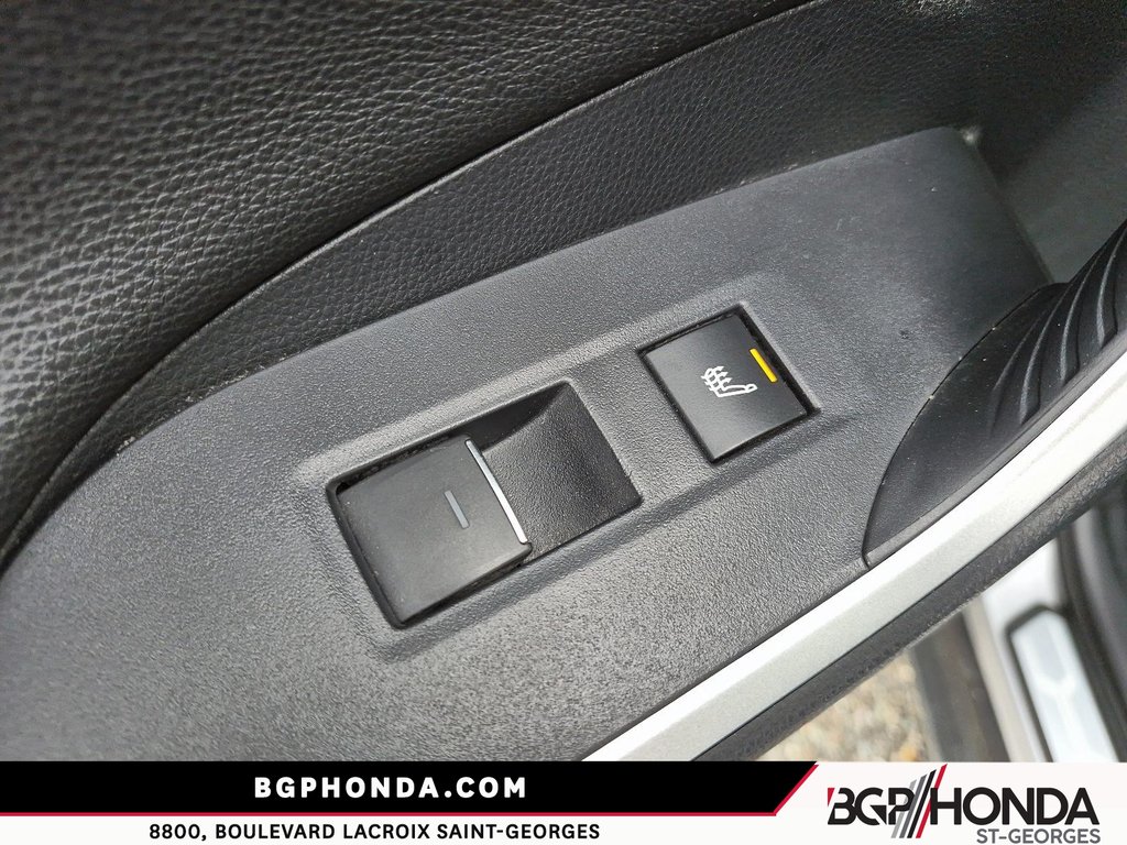 2023 Toyota RAV4 Prime XSE HYBRID in Saint-Georges, Quebec - 9 - w1024h768px