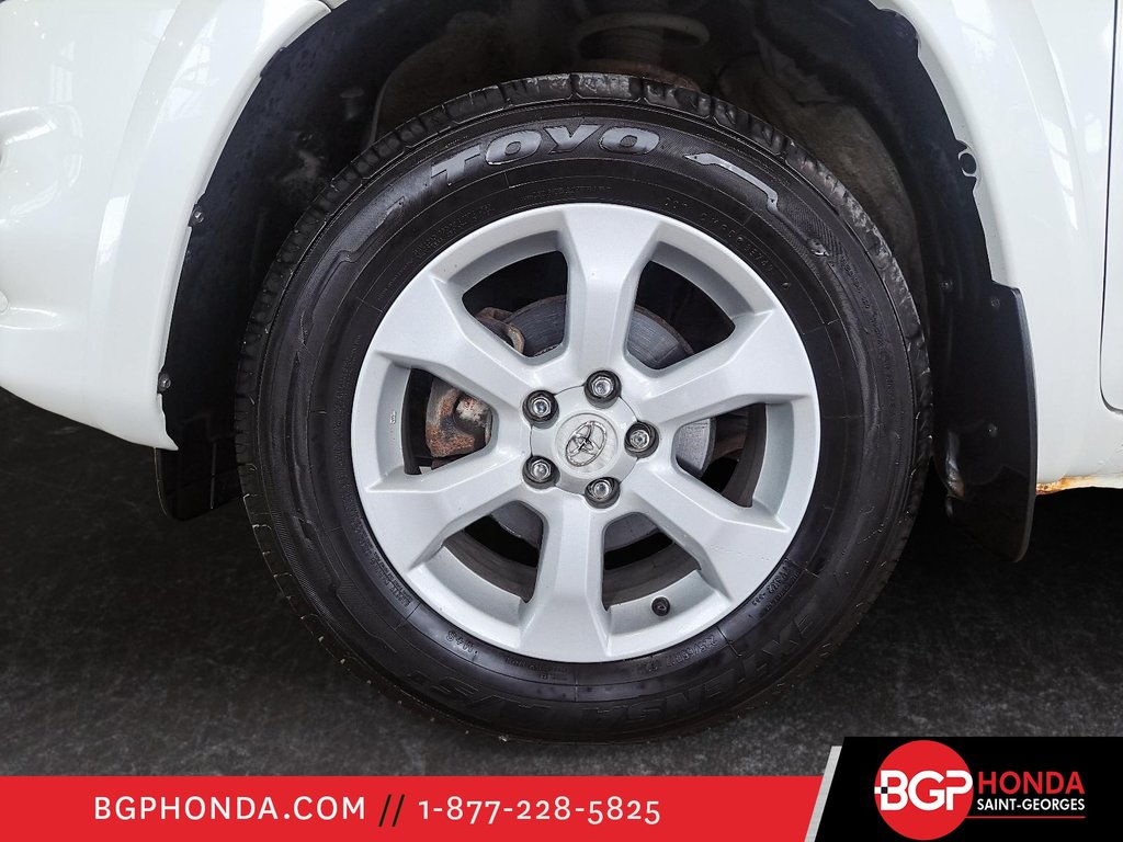 Toyota RAV4 Limited 2011 à Saint-Georges, Québec - 7 - w1024h768px