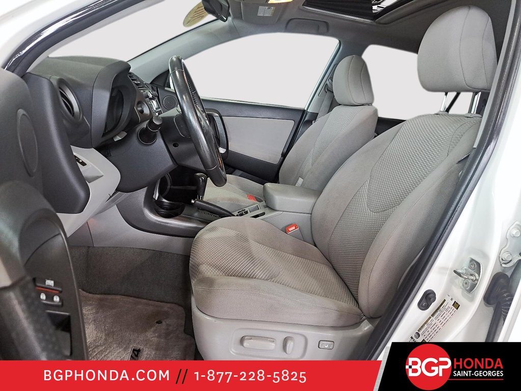 Toyota RAV4 Limited 2011 à Saint-Georges, Québec - 9 - w1024h768px