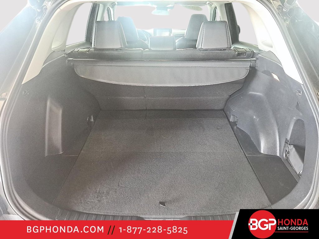 2021 Toyota RAV4 XLE in Saint-Georges, Quebec - 6 - w1024h768px
