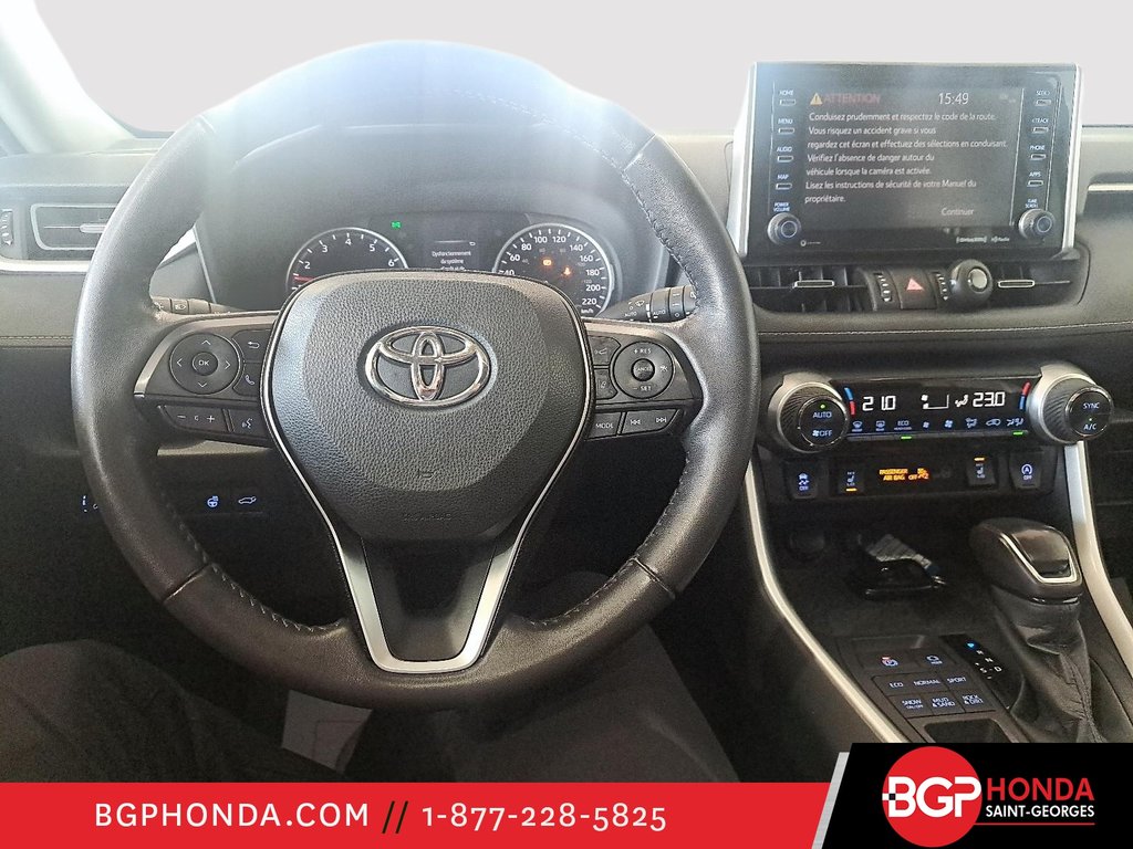 2021 Toyota RAV4 XLE in Saint-Georges, Quebec - 12 - w1024h768px