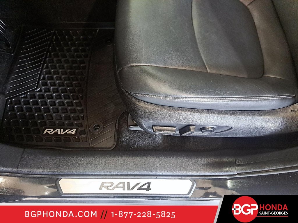 2021 Toyota RAV4 XLE in Saint-Georges, Quebec - 11 - w1024h768px