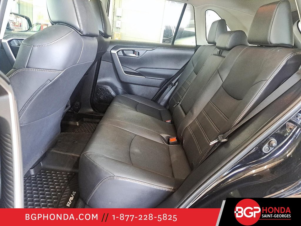 2021 Toyota RAV4 XLE in Saint-Georges, Quebec - 8 - w1024h768px