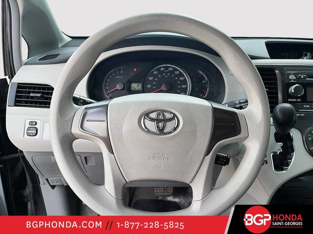 Toyota Sienna CE 7 PASSAGERS 2012 à Saint-Georges, Québec - 12 - w1024h768px
