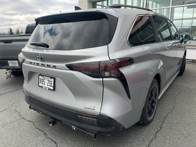 2023 Toyota Sienna LE AWD HYBRID in Saint-Georges, Quebec - 4 - w1024h768px