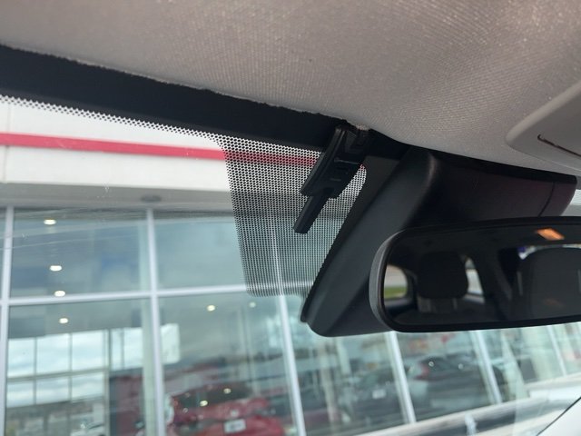 2023 Toyota Sienna LE AWD HYBRID in Saint-Georges, Quebec - 8 - w1024h768px