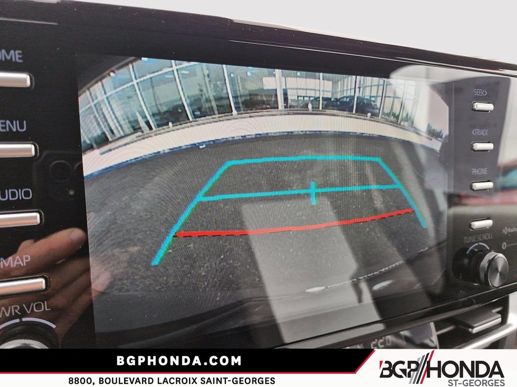 2023 Toyota Sienna LE AWD HYBRID in Saint-Georges, Quebec - 18 - w1024h768px