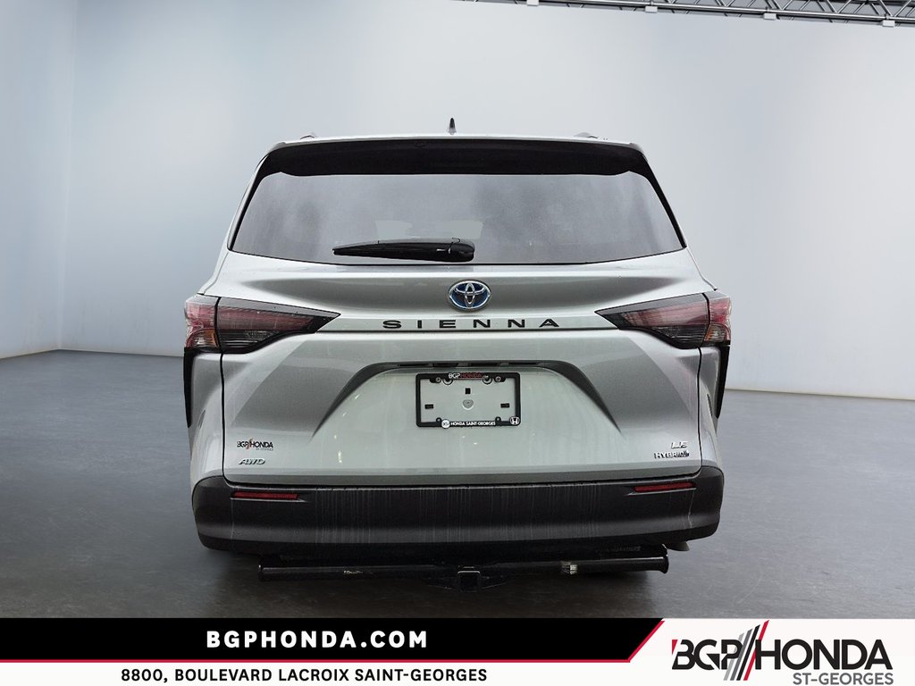 2023 Toyota Sienna LE AWD HYBRID in Saint-Georges, Quebec - 3 - w1024h768px