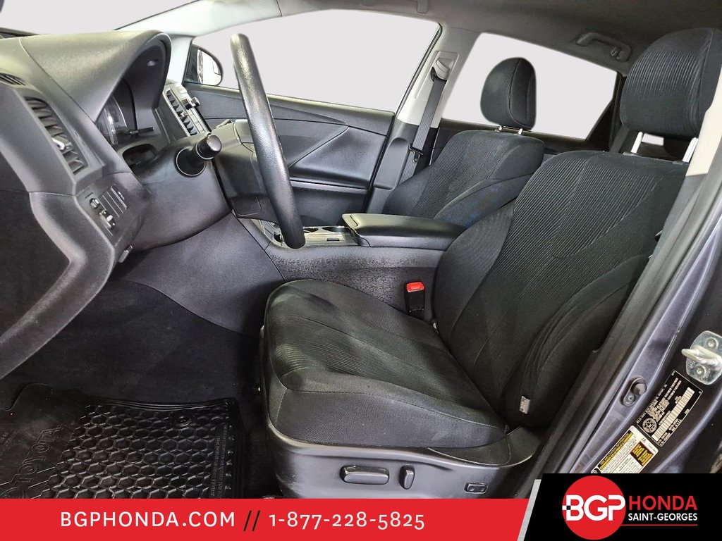 Toyota Venza AWD 2015 à Saint-Georges, Québec - 13 - w1024h768px