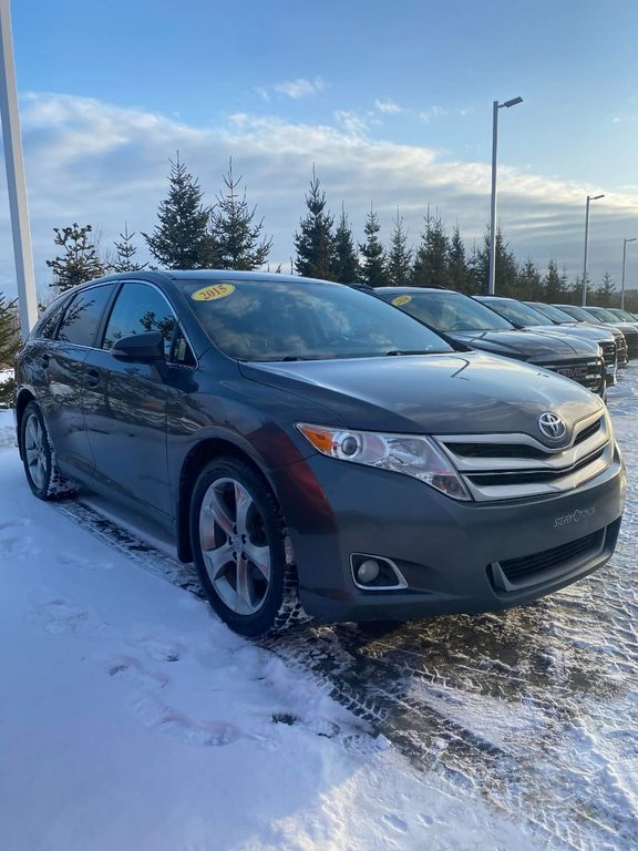 Toyota Venza AWD 2015 à Saint-Georges, Québec - 2 - w1024h768px